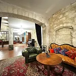 L\'Heure Bleue - Charme Et Histoire Au Coeur D\'Avignon