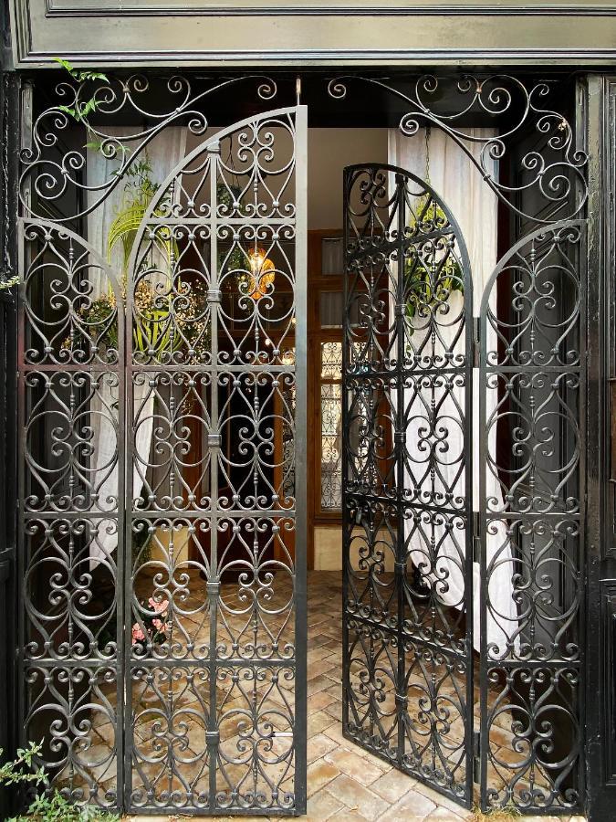 L'heure Bleue - Charme Et Histoire Au Coeur D'avignon Apartment