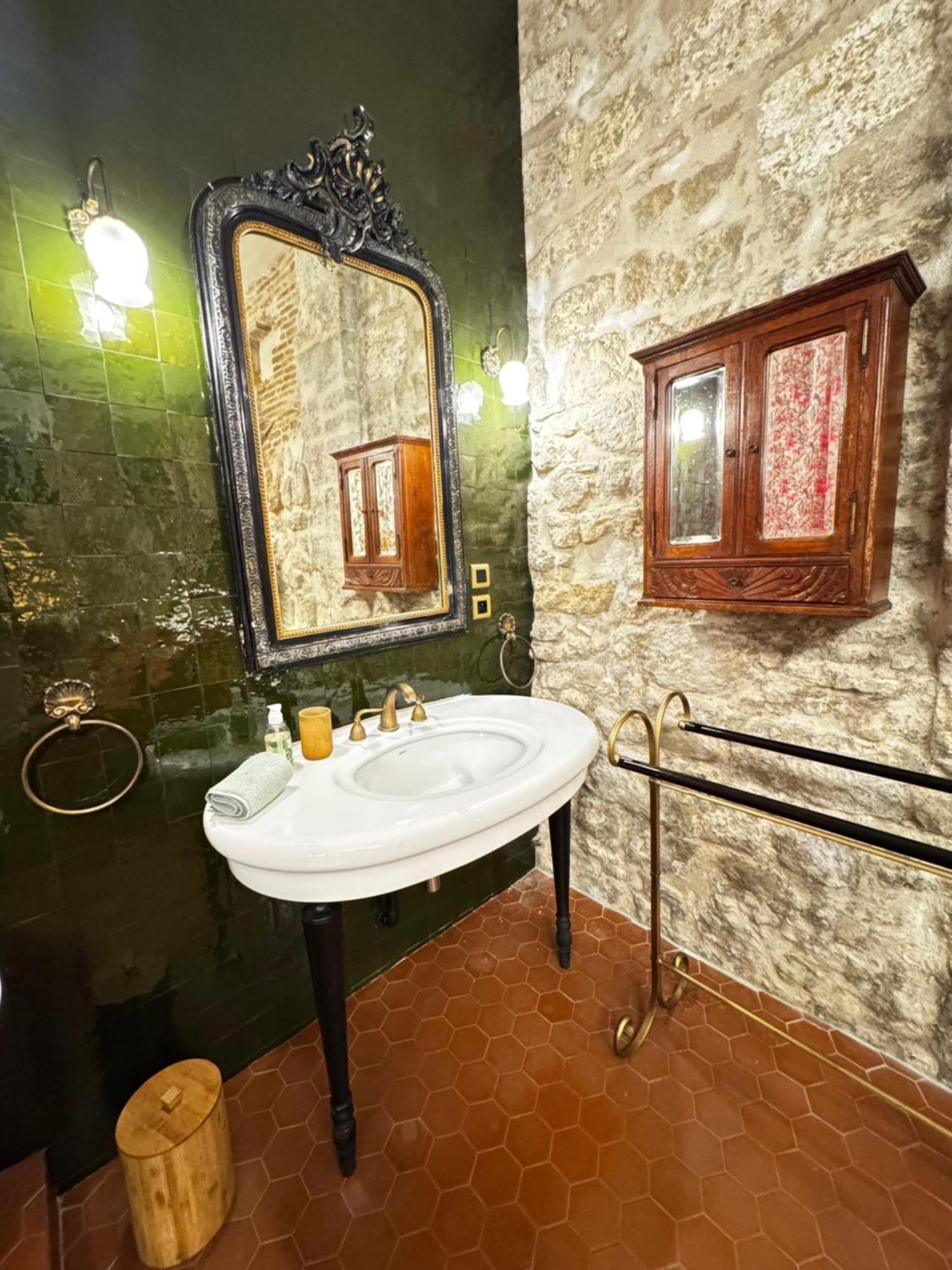 L'heure Bleue - Charme Et Histoire Au Coeur D'avignon * Avignon